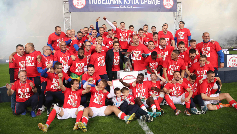 CRVENO-BELA DOMINACIJA Čukarički vodio, Pešić preokrenuo i doneo Zvezdi istorijsku duplu krunu (VIDEO)