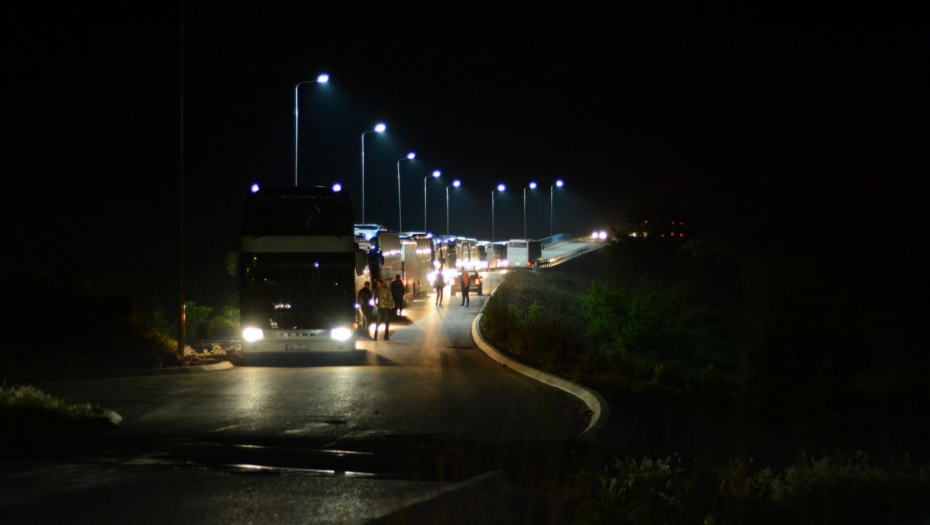 "NADA JE KLJUČNA ZA OPSTANAK" Srbi iz najudaljenije enklave prelaze 450 kilometara da podrže predsednika Vučića