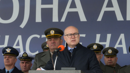 IZDATA NOVA NAREĐENJA POVODOM SITUACIJE NA KiM Vučević "Vojska Srbije zauzima svoje pozicije"