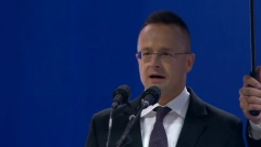 SIJARTU PRETE SMRĆU IZ UKRAJINE Odnos dve zemlje na klimavim nogama