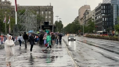 SVE SE RADI ZA KADAR, DA MOŽE DA SE TRGUJE Narod psuje, besan na opozicione lidere (VIDEO)