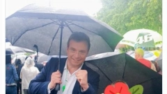 VUČIĆA ĆEMO SRUŠITI, NAŠA PREDSEDNICA JE VJOSA OSMANI NATO lobista i jedan od glavnih promotera protesta u Beogradu, Čedomir Stojković ponovo šokira