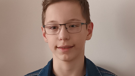 ZA PRIMER! Danilo Zarić (14) iz Ivanjice piše pesme i nema nijedan profil na društvenim mrežama: Kad bismo više čitali, svet bio bio bolje mesto