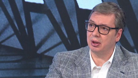 "SRBIJA JE SLOBODNA ZEMLJA, A NE RUSKA GUBERNIJA ILI AMERIČKA KOLONIKA" Vučić oštro o izjavi Lazovića