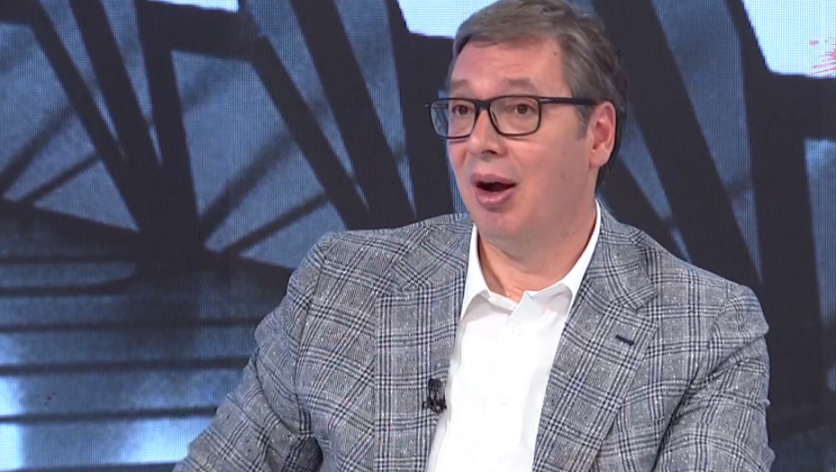 VUČIĆ O "SENDVIČARIMA" Sad ćemo mi da napravimo majice "Svi mi sendvičari", samo ne znam šta su oni