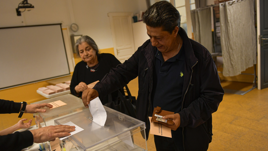 DOKLE DA BACAMO PARE U BUNAR? Brutalna poruka zapadnih fondacija srpskoj opoziciji