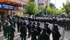 AMERIKA ZAMRZAVA ODNOSE SA PRIŠTINOM Srbi završili protest i najavili nastavak za jutro (FOTO/VIDEO)