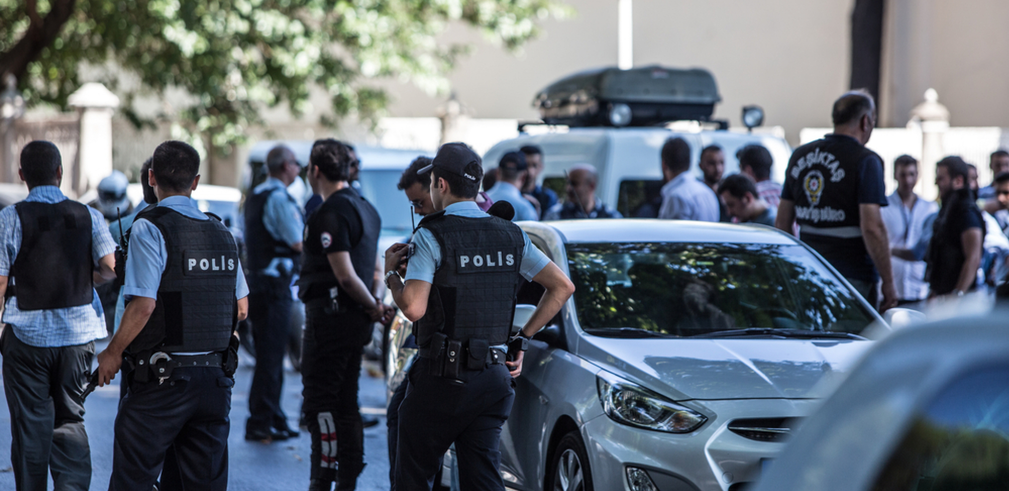 STRAVIČAN NAPAD U ISTANBULU Ima mrtvih, okršaj terorista i policije