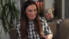 UNIŠTEN GROB MAJKE SLAĐE DELIBAŠIĆ Denserka otvorila dušu, pomenula i Đoleta