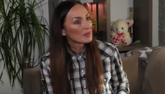 "ALBANCI SU UNIŠTILI SPOMENIK MOJE MAJKE" Porodica Slađe Delibašić živi u Kosovskoj Mitrovici, pevačica otkrila sve o torturi Srba