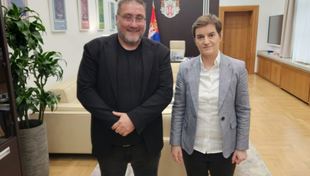 ANA BRNABIĆ SE SASTALA SA BULATOVIĆEM Razgovarali o aktuelnim temama