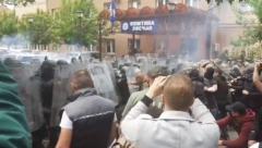 TROJE SRBA RANJENO U ZVEČANU KFOR napao i Igora Simića