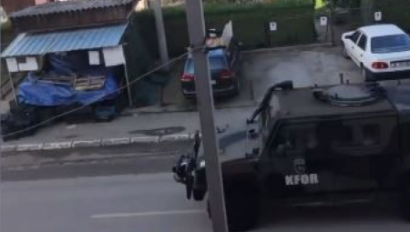 POVUKLA SE OKLOPNA VOZILA ROSU Kurti izazvao novu eskalaciju i talas nasilja (FOTO/VIDEO)