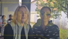 ANĐELA ĐURIČIĆ I ZVEZDANOVA MAJKA PRVI PUT OČI U OČI NAKON NJIHOVE DISKVALIFIKACIJE Suze na Slavičinom licu, a evo šta kaže za snajku! (VIDEO)