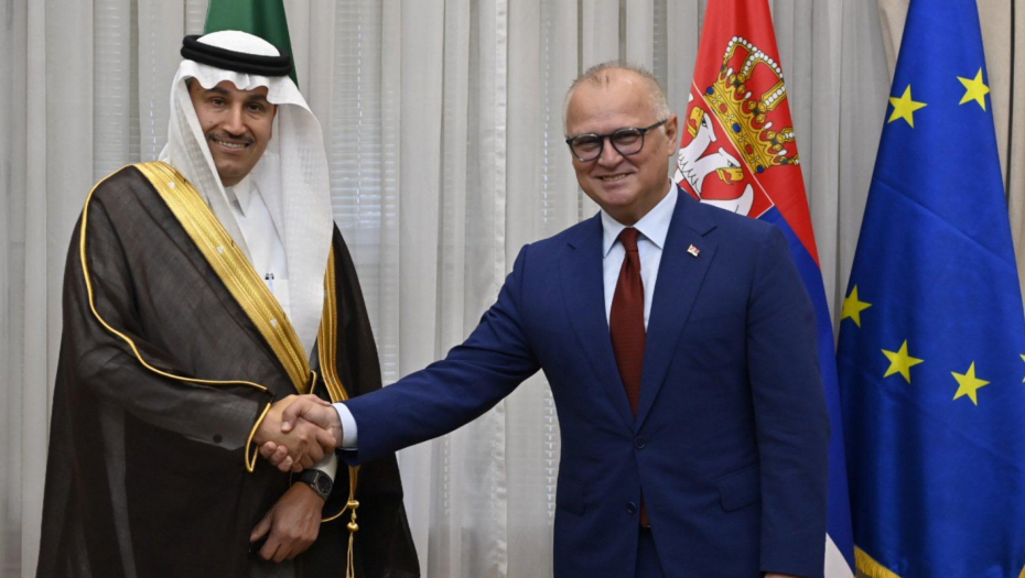 OGROMAN POTENCIJAL ZA SARADNJU SRBIJE I SAUDIJSKE ARABIJE Ministar Vesić razgovarao sa Al Džasirom (FOTO)