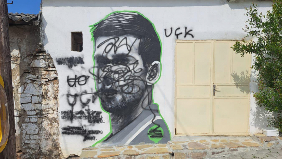 ZBOG PODRŠKE SRBIMA I KOSOVU Uništen mural Novaka Đokovića u Orahovcu (FOTO)
