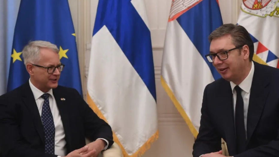 ZAHVALIO SAM LAHDEVIRTI NA POSVEĆENOM DIPLOMATSKOM RADU Predsednik Vučić primio u oproštajnu posetu ambasadora Finske