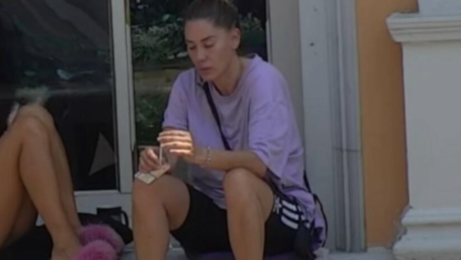 "TO ME BOLI" Ana Ćurčić se požalila na zadrugare, uverena da je Zvezdan zbog ovoga napustio rijaliti