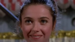 Da li se sećate Ruženjke iz filma "Varljivo leto ’68"? Osvojila je srca publike svojim talentom i lepotom, a evo kako izgleda u sedmoj deceniji života (FOTO)