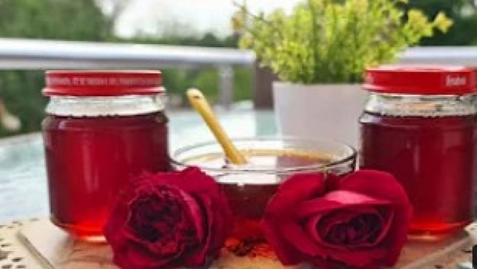 SAD JE PRAVI TRENUTAK Napravite božanstven liker od ruža, najbolji recept