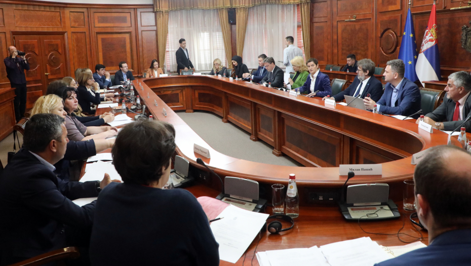 CILJ JE NULTA TOLERANCIJA Premijerka Brnabić na Savetu za sprečavanje vršnjačkog nasilja