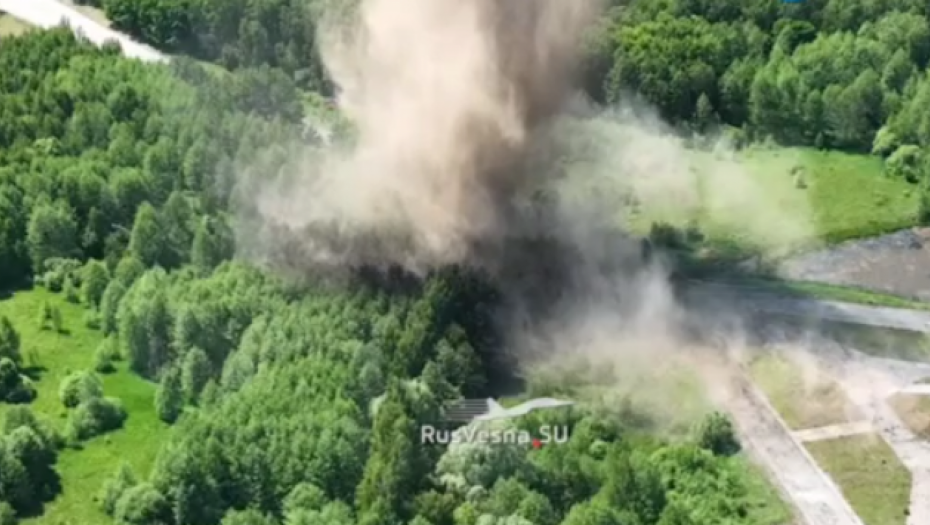 KRVOPROLIĆE NA ZAPOROŠKOM FRONTU Tenkovi bespoštedno uništavaju sve pred sobom (VIDEO)