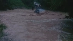 "GLEDAMO U NEBO I MOLIMO SE DA PRESTANE!" Jake kiše koje padaju iz dana u dan izazvale mnogo štete