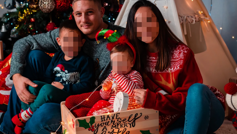 TUGA U GORNJEM MILANOVCU Sahrana tragično nastradalih oca i ćerkice: Ljudi gledaju u umrlice i plaču