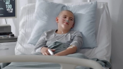 NAPUNILA JE 17 GODINA I UMIRE OD RAKA Ima samo jednu poslednju želju - da je poljubi ovaj čuveni pevač