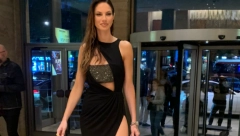 SVE OČI UPRTE U DANIJELU DIMITROVSKI! Bivša manekenka se pojavila na proslavi i ostavila prisutne bez daha, izgleda kao milion dolara (FOTO)