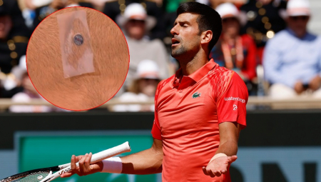 PONOVO SU SVI GLEDALI U MAGNET NA NOVAKOVIM GRUDIMA Na Rolan Garosu mu je doneo sreću, ima ga u Londonu i nosi ga zbog ovoga (VIDEO)