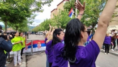 U INAT KURTIJEVOM TERORU Srbi pesmom i igrom uzvratili na albanske duge cevi (VIDEO)