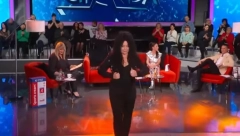 "JELA SAM POLA VIRŠLE ZA CEO DAN" Pevačica zbog izgleda prošla kroz pakao, pričalo se da je vadila rebra, a onda otišla na operaciju!