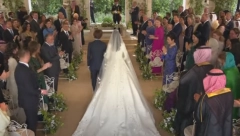 OVO VENČANJE JE CEO SVET ČEKAO DA VIDI Jedan od najbogatijih ljudi ženi sina, a svi gledaju u mladinu venčanicu