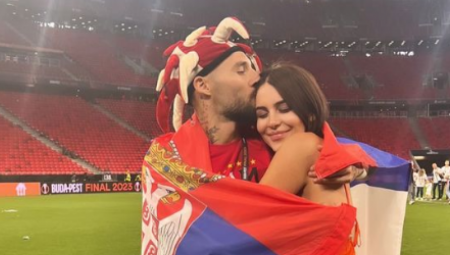 "PRVO SAM IZGUBIO BRATA NA TRI MINUTA, A ONDA I SVOJU BEBU" Nemanja Gudelj se slomio, pa zaplakao pred navijačima!