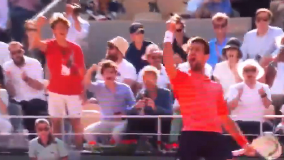 TOTALNI RAT SA NAVIJAČIMA Erupcija Novaka Đokovića, nije više mogao da izdrži EKSPLODIRAO JE (VIDEO)
