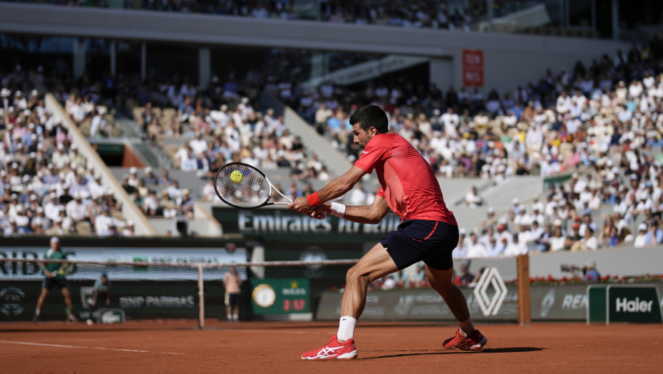 TRENUTAK ZA BESMRTNOST Nole je podigao trofej Rolan Garosa i ispisao istoriju tenisa zlatnim slovima