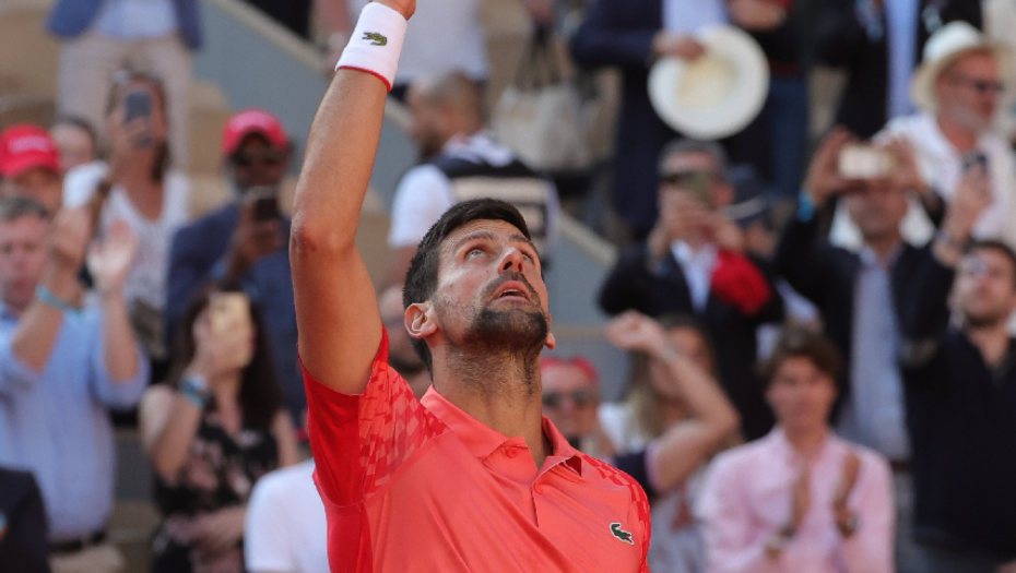 ONI ŽELE DRAMU Novak Đoković posle uvreda brutalno odgovorio vulgarnim navijačima