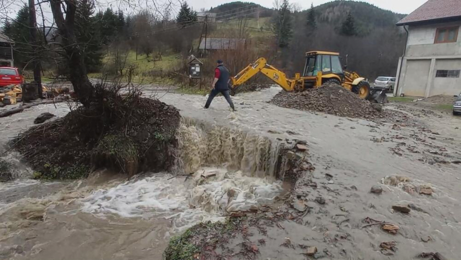 NEVREME NAPRAVILO KATASTROFU U IVANJICI Proglašena vanredna situacija u ovih šest mesta (FOTO)
