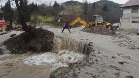 NEVREME NAPRAVILO KATASTROFU U IVANJICI Proglašena vanredna situacija u ovih šest mesta (FOTO)