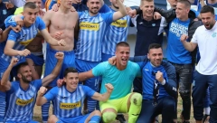 POTPUNA ZAVRZLAMA OFK Beograd proslavio ulazak u Prvu ligu, iz saveza se oglasili: Šampion još nije proglašen, trofej koji su podigli nije zvaničan