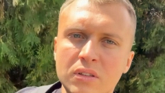 KAO DA SU BLIZANCI Ovo je dvojnik Stefana Karića, isplivao hit snimak, javnost u čudu (VIDEO)