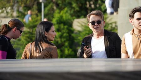 Zašto su "apolitični" glumci okupljeni oko organizatorke protesta iz opozicije? (FOTO)