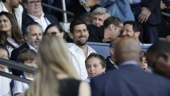 NOLE U CENTRU PAŽNJE U PARIZU Pogledajte gde je Đoković bio veče pred osminu finala Rolan Garosa (FOTO)