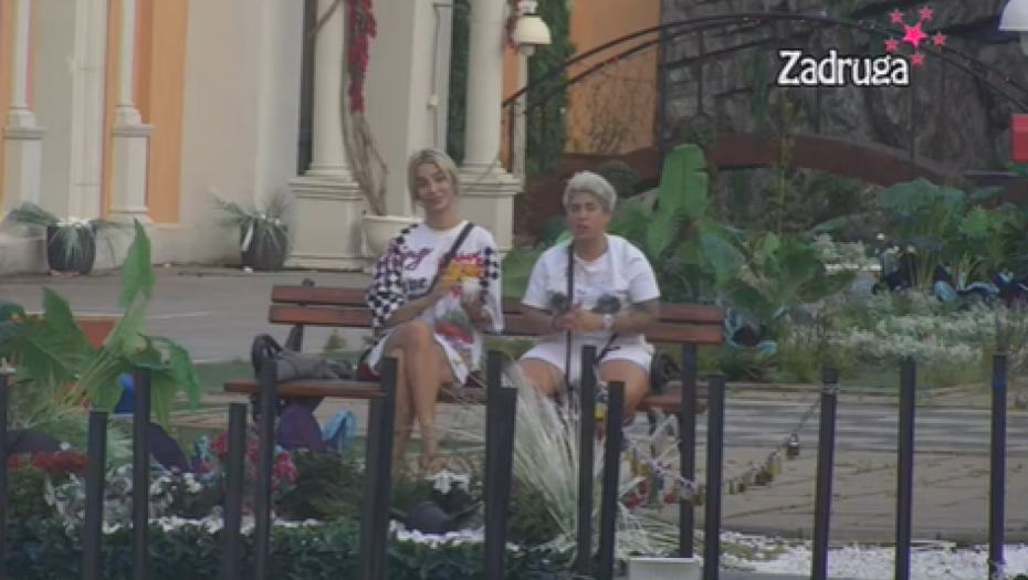 ALEKSANDRA I MATORA SE HITNO OBRATILE FANOVIMA Od njih zahtevaju samo jedno, rešile da priznaju pred kraj Zadruge