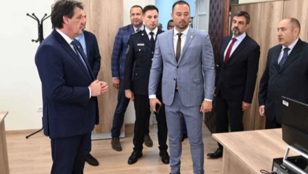 BOLJA I KVALITETNIJA USLUGA ZA GRAĐANE Evo kako izgleda renovirana policijska stanica u Beogradu (FOTO)