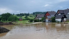 KATASTROFA NAKON NEVREMENA, POPLAVLJENO 20 KUĆA Haos u Zapadnoj Srbiji, magistrala u prekidu nakon izlivanja vode (FOTO/VIDEO)
