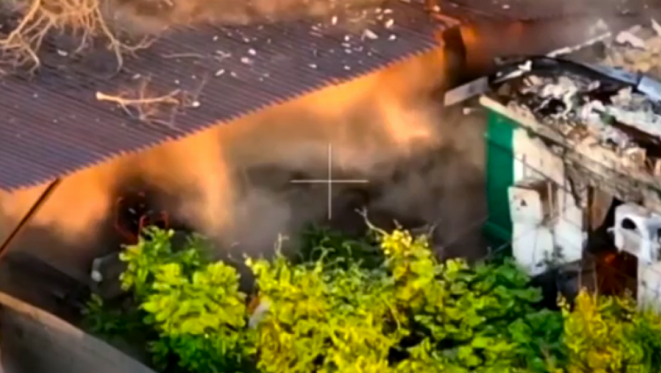 UNIŠTENA NATO OPREMA NA FRONTU Ruski dronovi kamikaze otkrili ukrajinsko uporište (VIDEO)