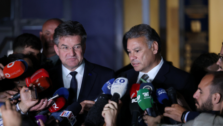 "ZSO FORMIRATI BEZ ODLAGANJA" Lajčak posle sastanka sa Kurtijem, petorka stiže u Beograd