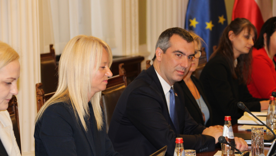 SRBIJA UVEK ZA POŠTOVANJE MEĐUNARODNOG PRAVA Orlić sa predsednikom Odbora za spoljne poslove poljskog Sejma